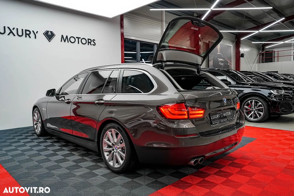 BMW Seria 5 525d Aut. Luxury Line - 12