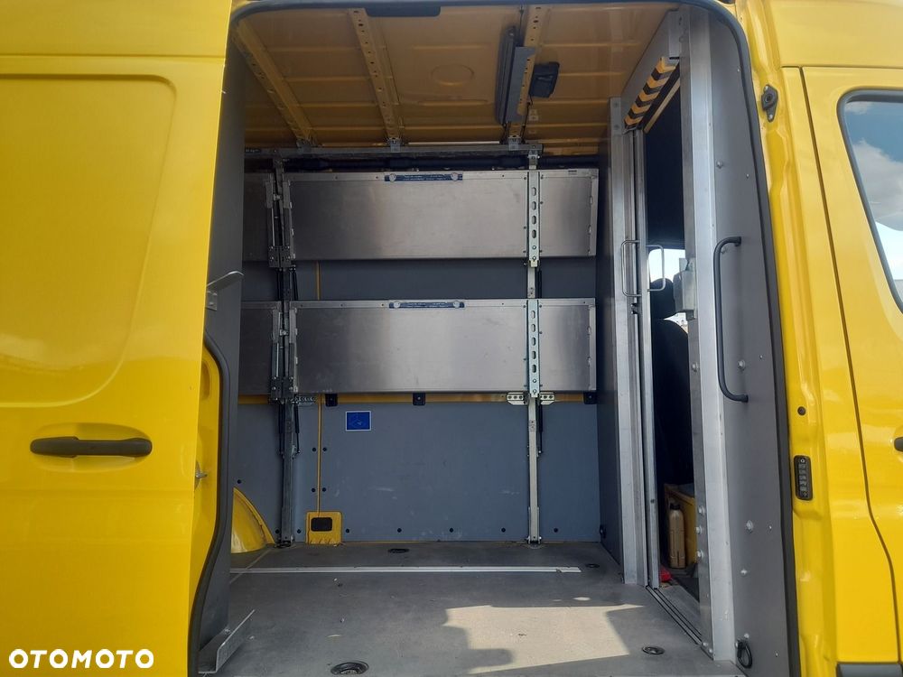 Mercedes-Benz Sprinter - 8