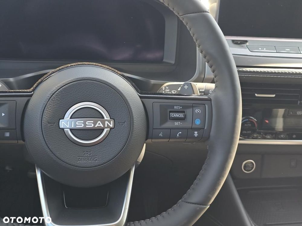 Nissan Qashqai 1.3 DIG-T mHEV N-Connecta Xtronic - 11
