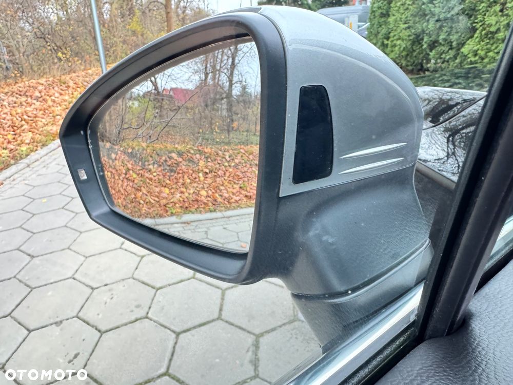 Volkswagen Tiguan 2.0 TDI SCR 4MotION DSG R-Line - 19