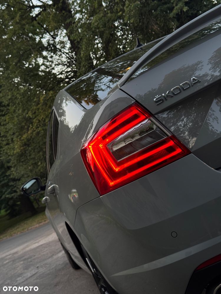 Skoda Octavia 2.0 TSI RS DSG - 11