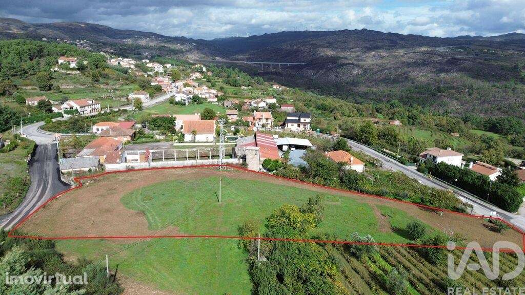 Terreno em Adoufe e Vilarinho de Samardã de 4221,00 m2 - Grande imagem: 2/13