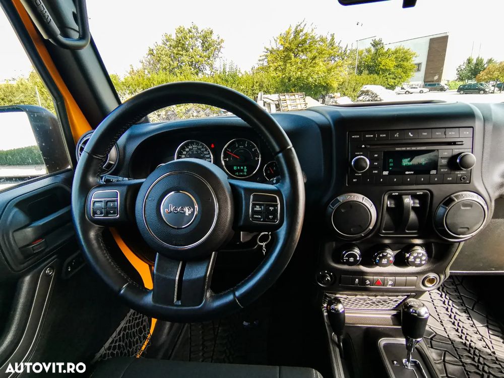 Jeep Wrangler 2.8 CRD AT Sport - 12