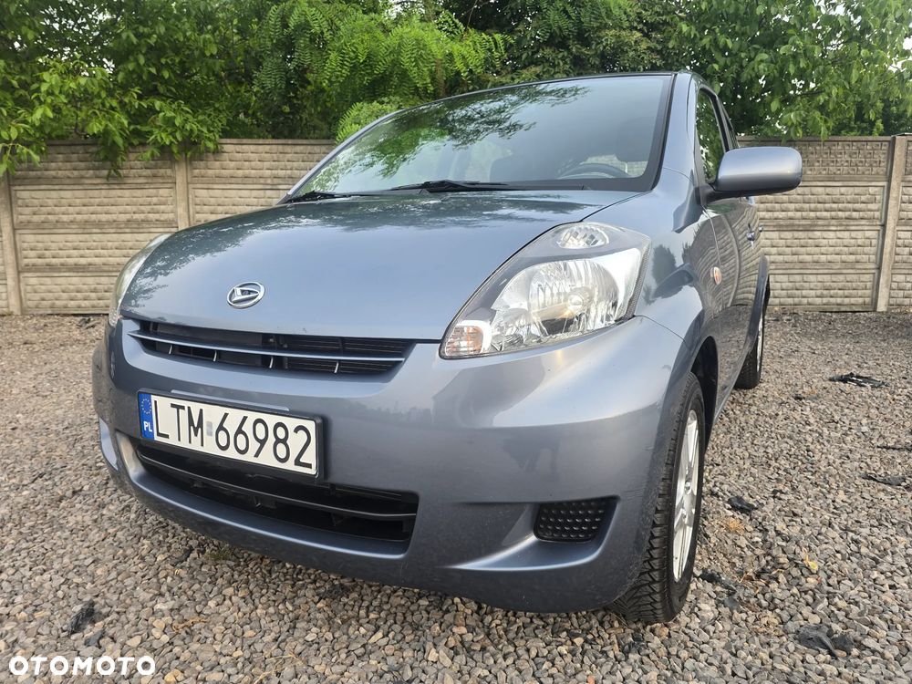Daihatsu Sirion - 13