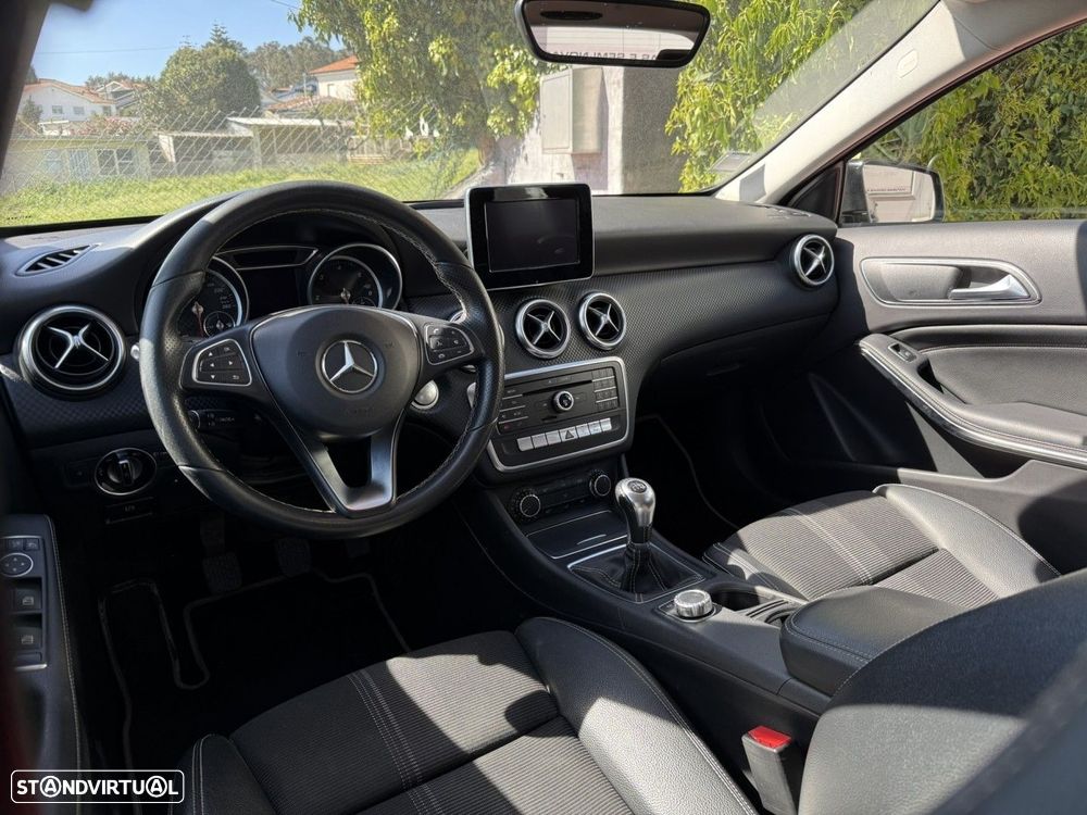 Mercedes-Benz A 180 d Urban - 12