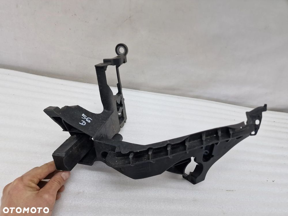 AUDI A4 B8 LIFT 11- LEWY ŚLIZG POD LAMPE /  MOCOWANIE LAMPY , NR 8K0805607B , NR AUKCJI SL56 - 22