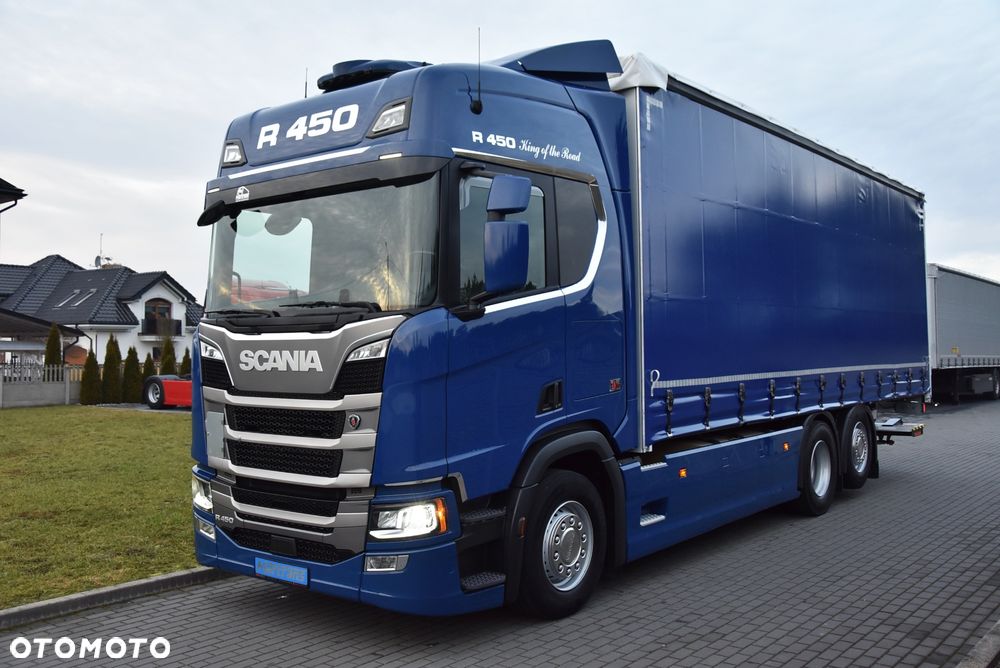 Scania R450 3-OSIOWA / OŚ SKRĘTNA / FIRANA 8.2M / 20 EUROPALET/ NAVI / SKÓRY / RETARDER / KLIMA POSTOJOWA / CAŁA NA PODUSZKACH / WINDA DHOLLANDIA/ AUTOMAT / STAN IDEALNY !! - 1