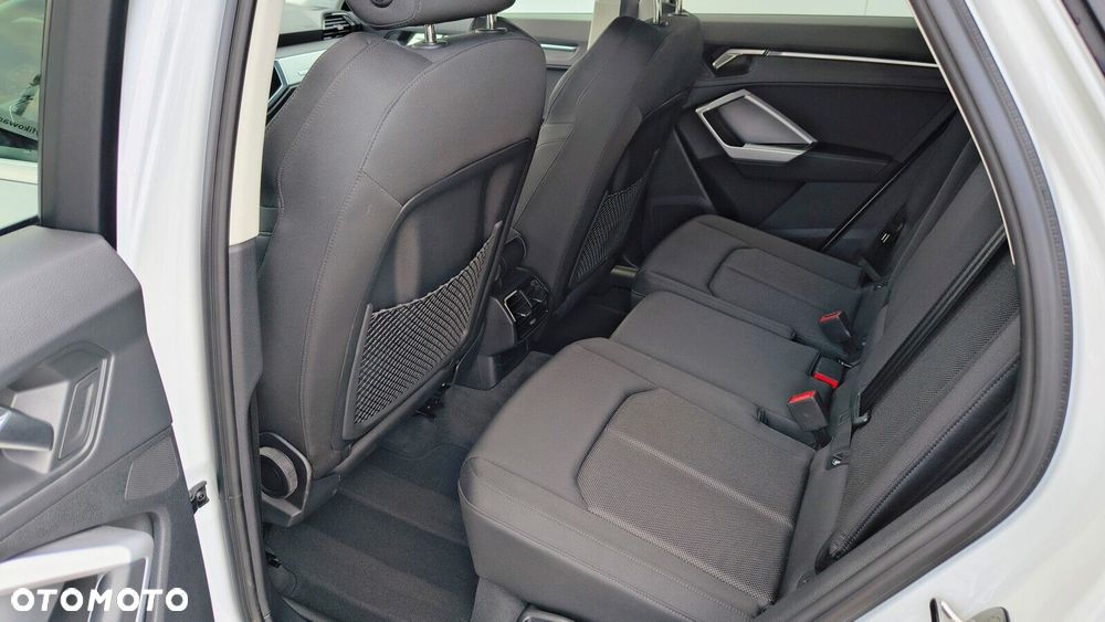 Audi Q3 Sportback - 12