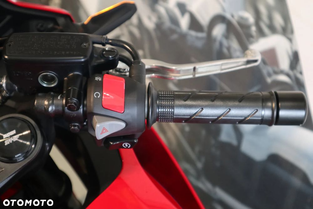 Honda CBR - 11
