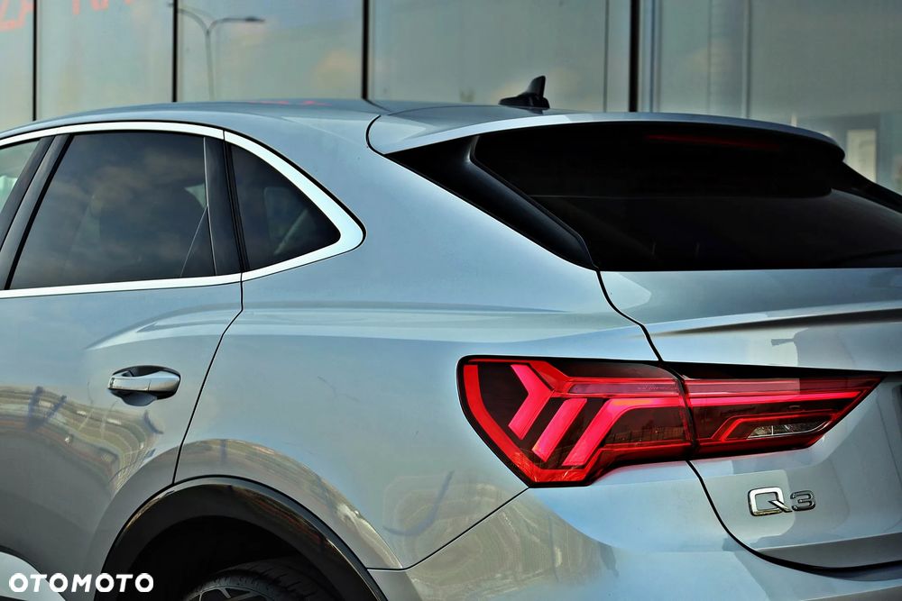 Audi Q3 Sportback - 11