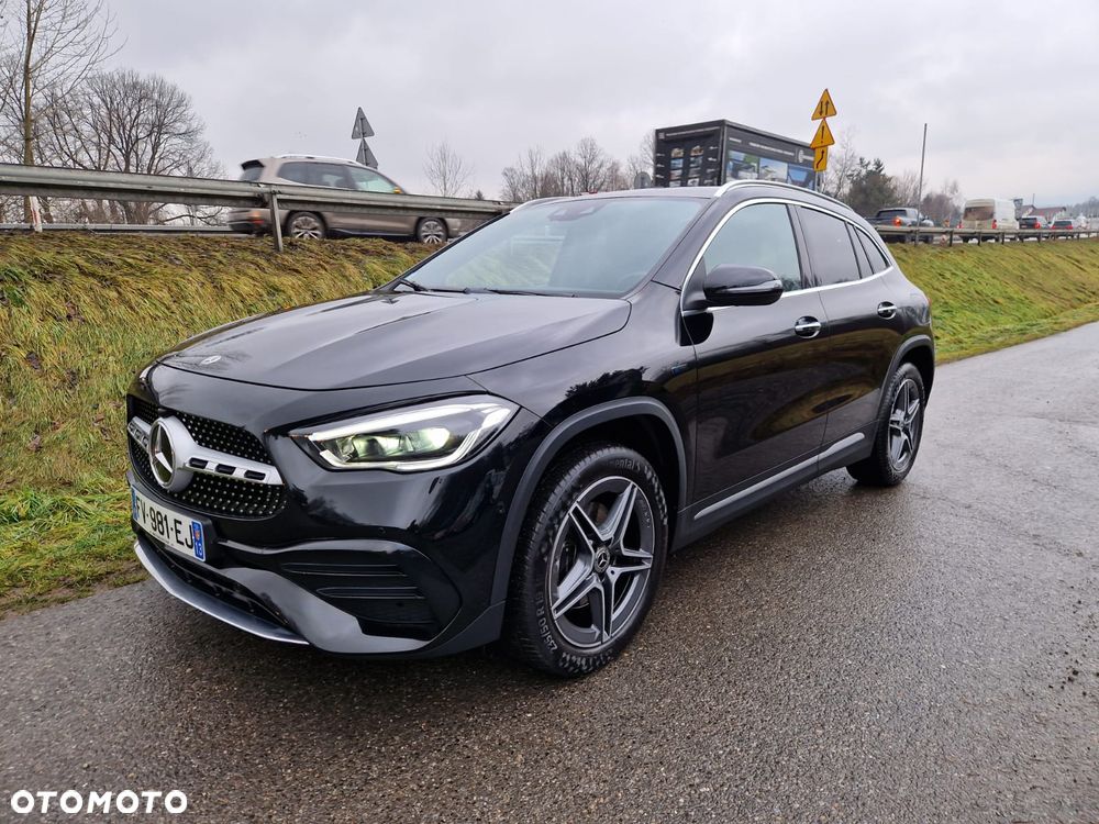 Mercedes-Benz GLA - 1