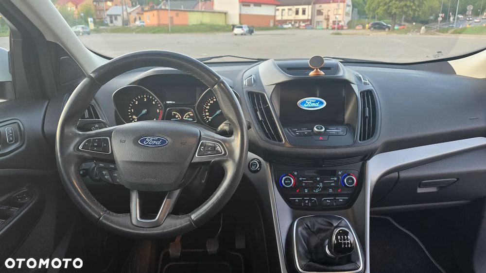 Ford Kuga - 13