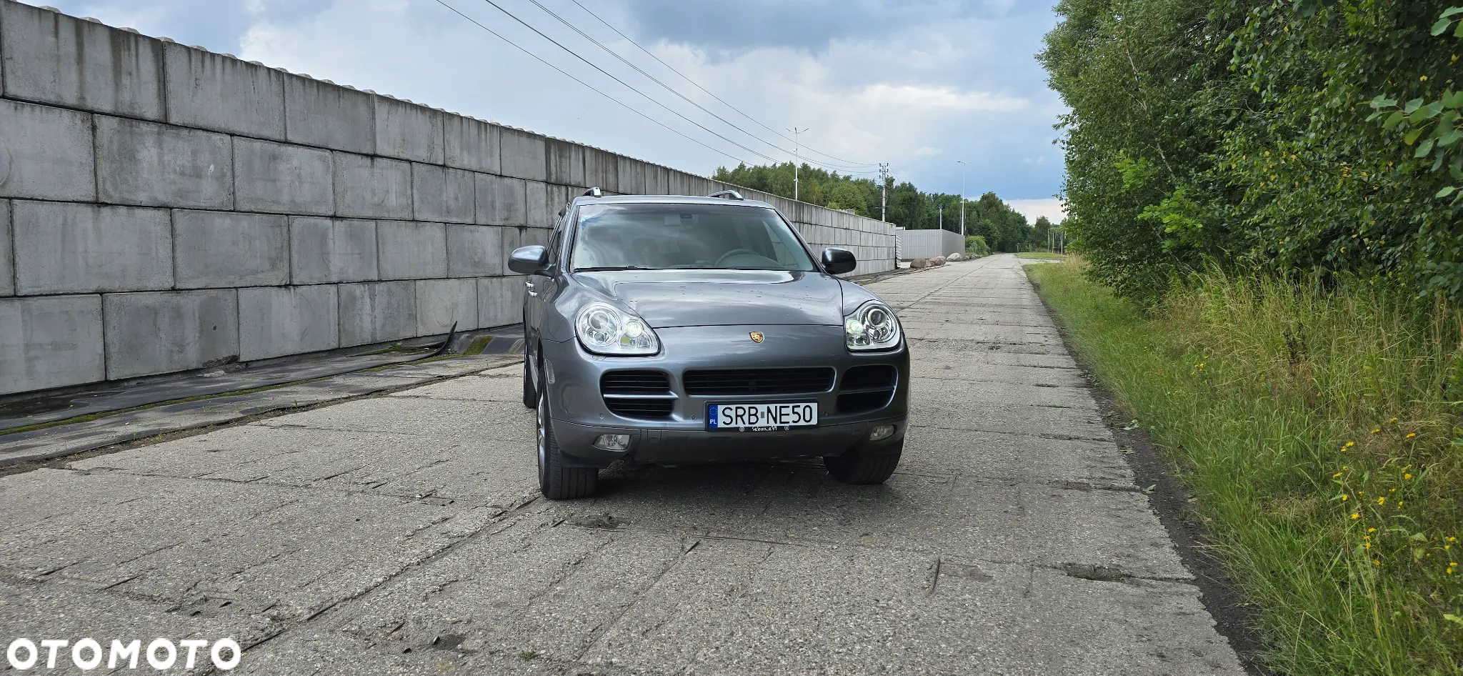Porsche Cayenne - 2