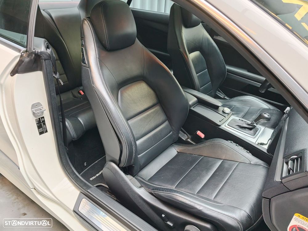 Mercedes-Benz E 250 CGi Classic BlueEfficiency - 19