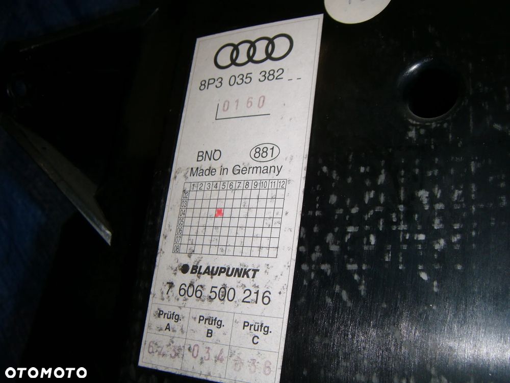 audi a3 8p subwoofer - 2