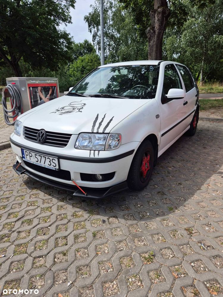Volkswagen Polo 1.4 Comfortline - 2