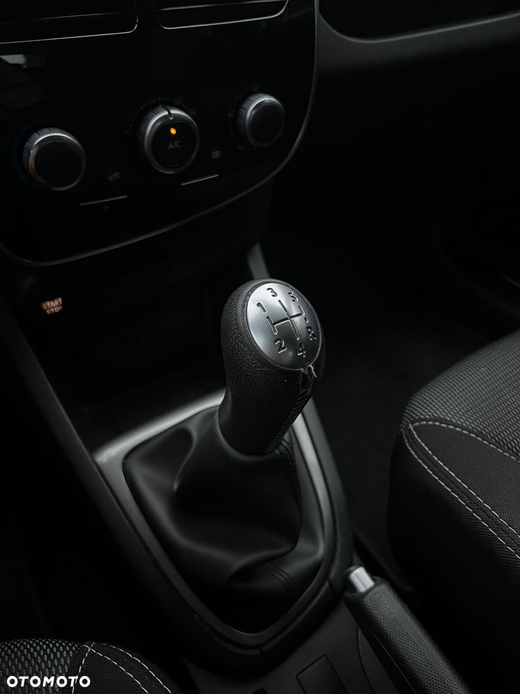 Renault Clio 0.9 TCe Business - 23