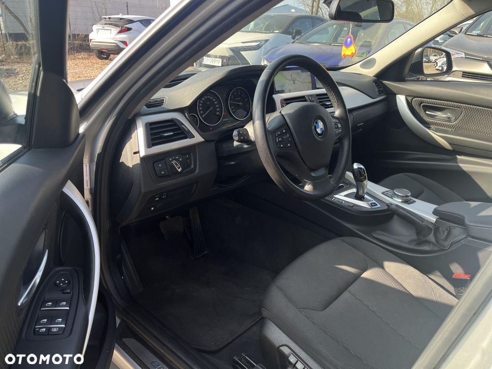 BMW Seria 3 - 12