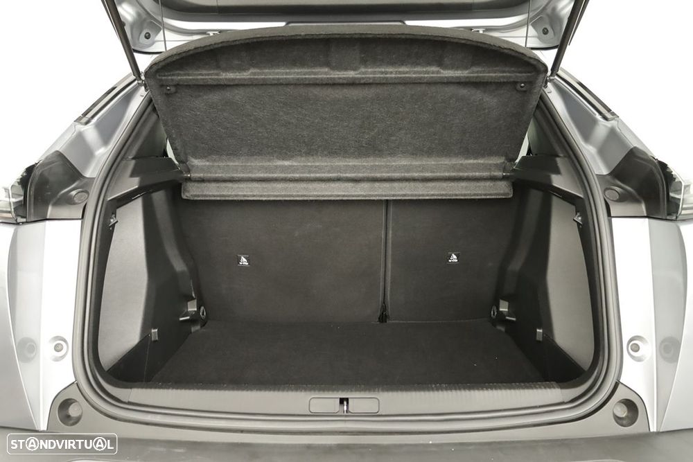 Peugeot 2008 1.2 PureTech Allure - 24