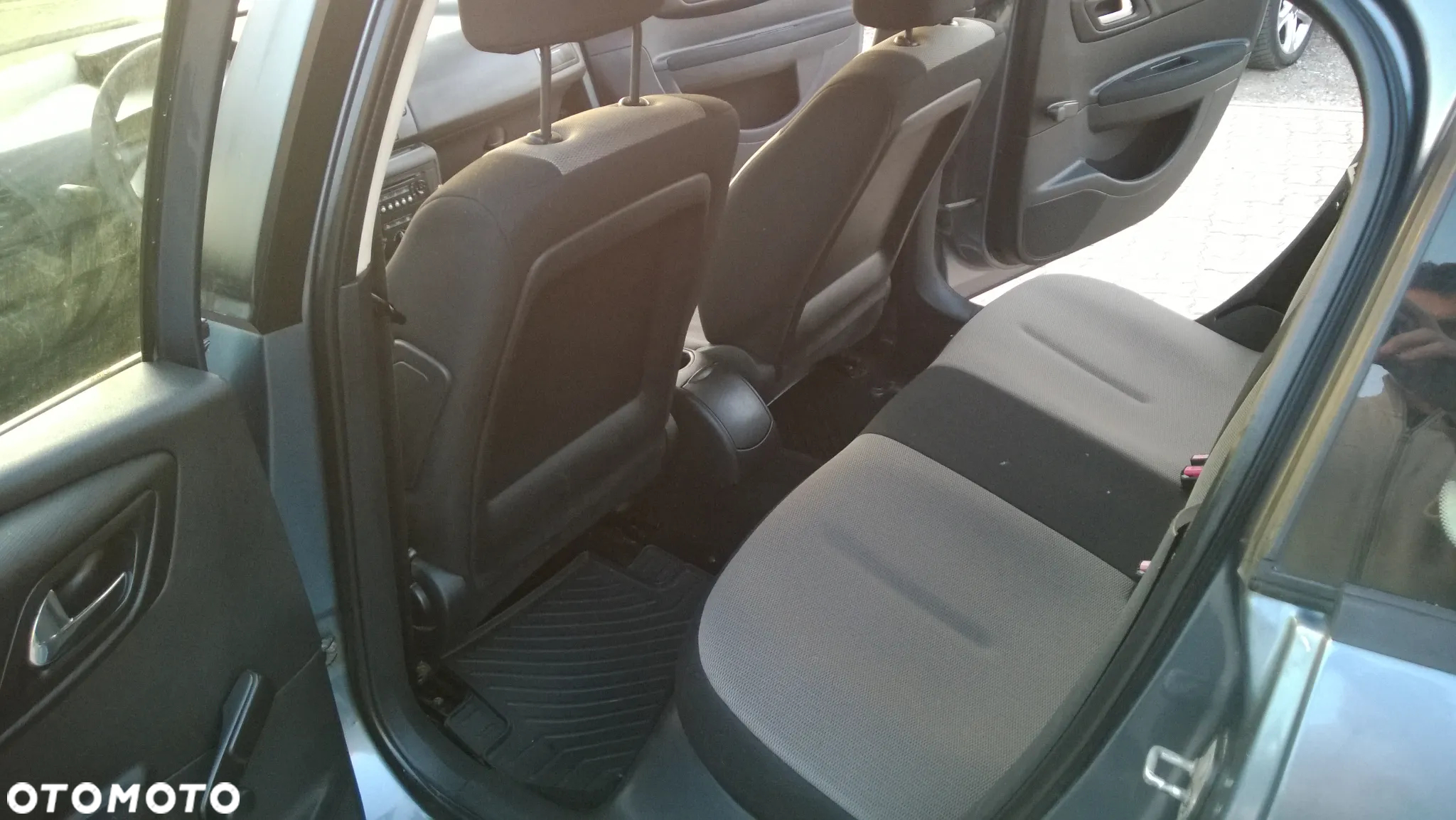 Citroën C4 1.4 16V SX - 11