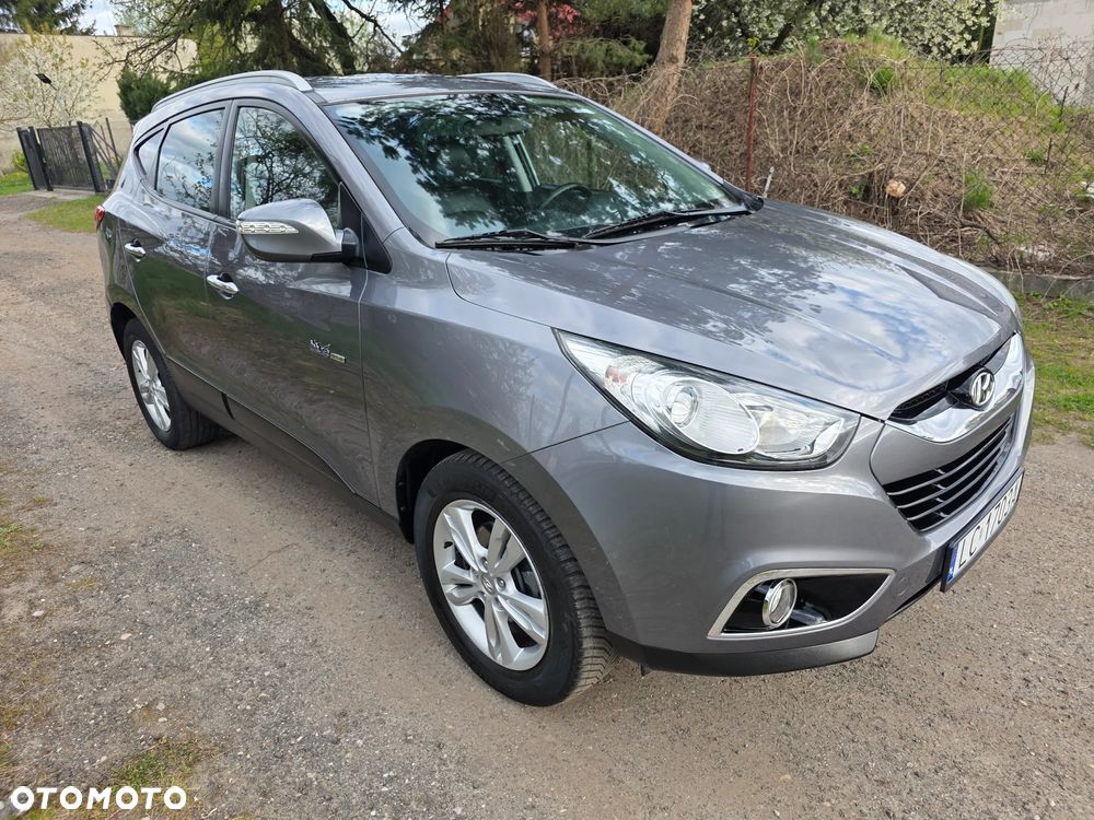 Hyundai ix35 1.7 CRDi 2WD blue Finale Gold - 2