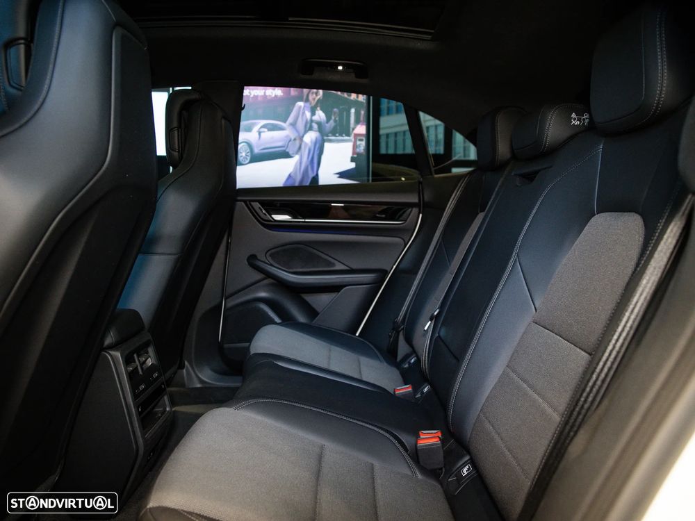 Porsche Macan Electric 4 - 29