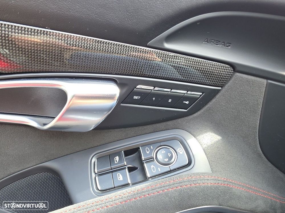 Porsche 718 Cayman 4.0 GTS PDK - 41
