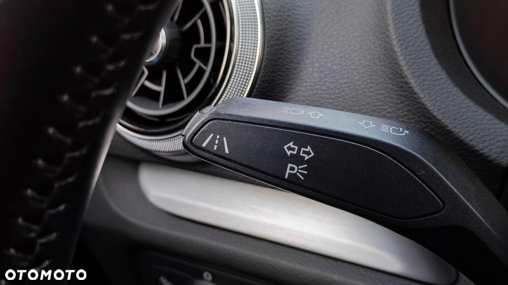 Audi A3 Sportback 30 TDI S tronic design - 34