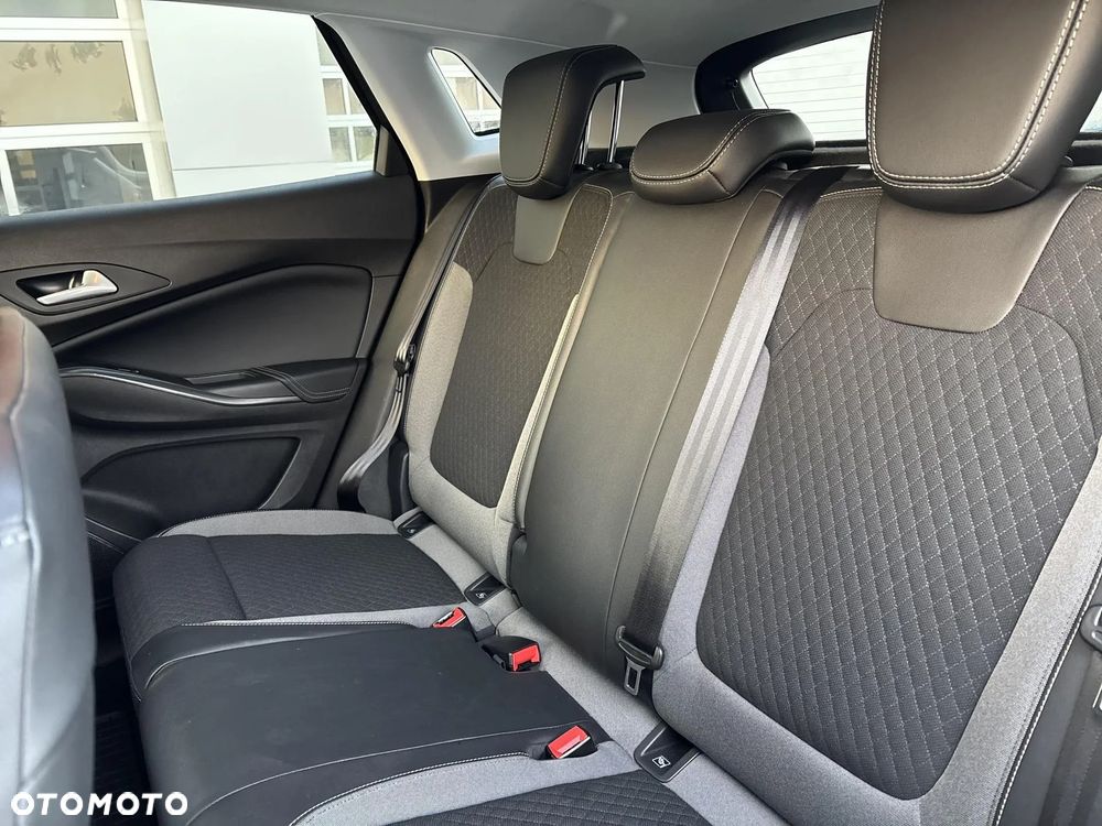 Opel Grandland X 1.2 T GPF Design Line S&S - 14