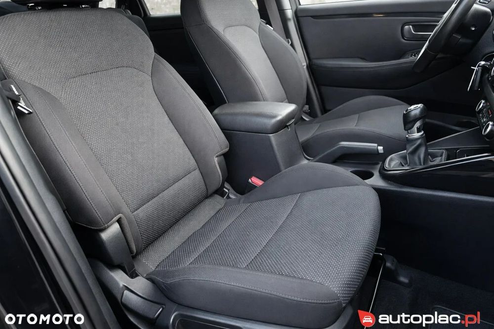 Kia Carens 1.6 GDI Dream Team Edition - 9