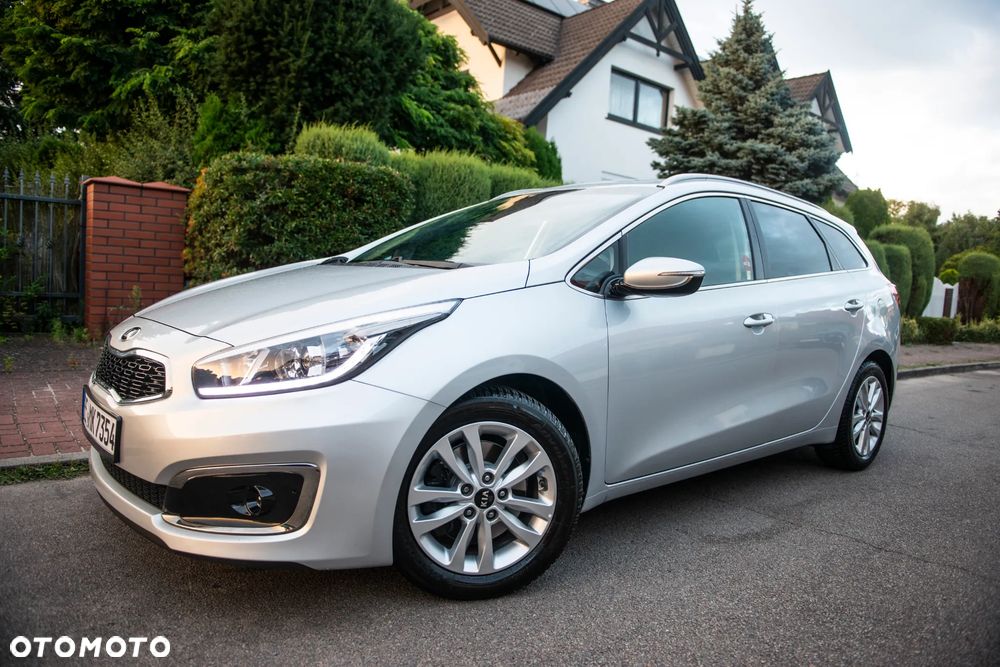 Kia Ceed 1.6 GDI DCT Vision - 1