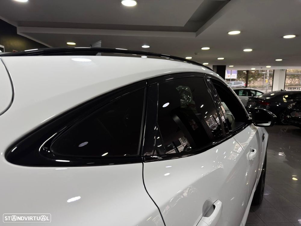 Jaguar E-Pace 2.0 i4D R-Dynamic S - 14