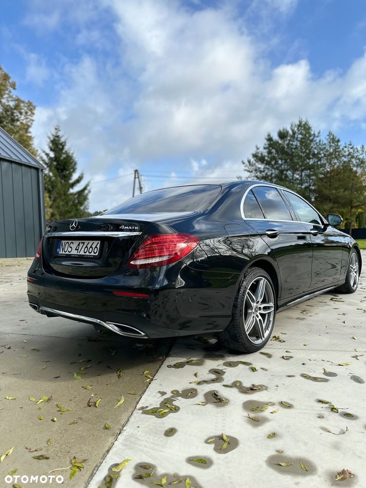 Mercedes-Benz Klasa E 220 d 4-Matic 9G-TRONIC - 13