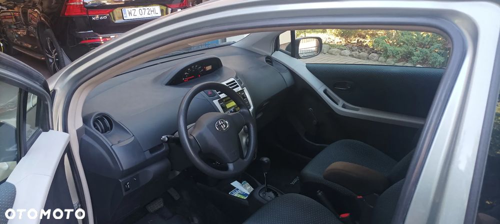 Toyota Yaris 1.5 - 4