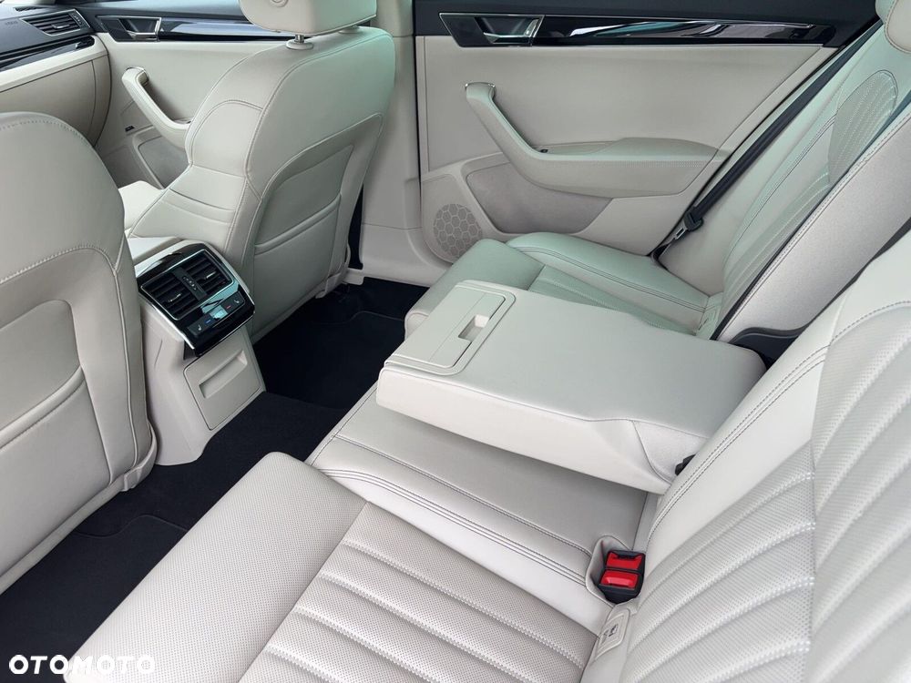 Skoda Superb 2.0 TDI SCR L&K DSG - 23