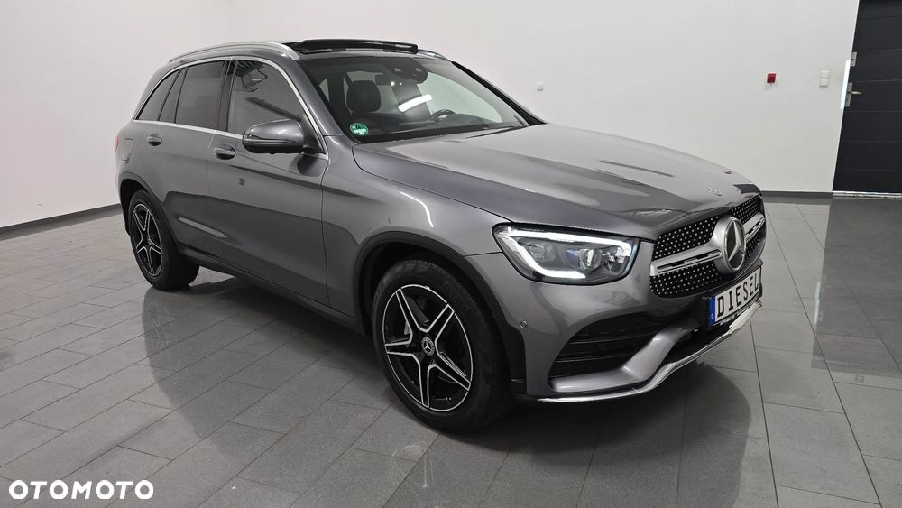 Mercedes-Benz GLC 300 d 4Matic 9G-TRONIC AMG Line Plus - 2