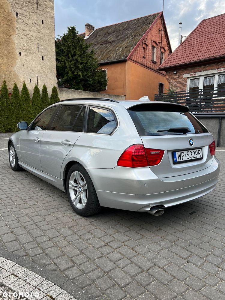 BMW Seria 3 318d - 5