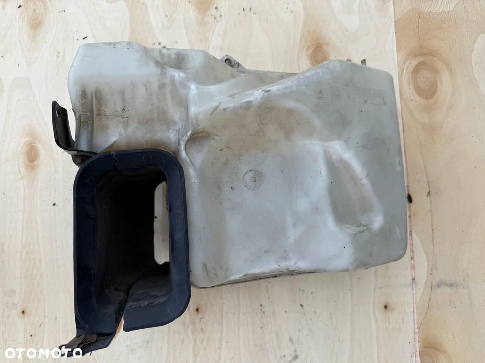 ZBIORNICZEK SPRYSKIWACZY BMW E61 E60 POMPKI 7148068 - 4