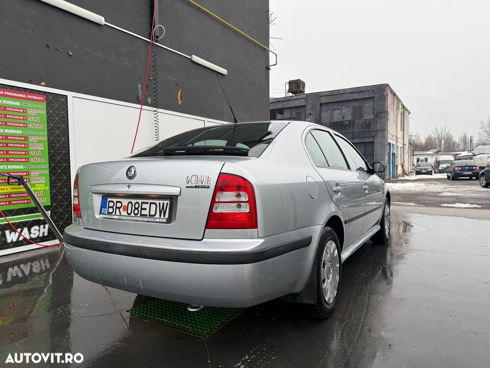 Skoda Octavia 1.6 - 10