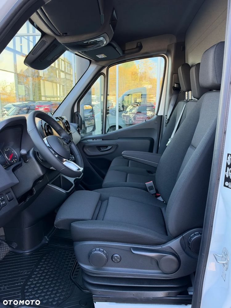 Mercedes-Benz Sprinter - 19