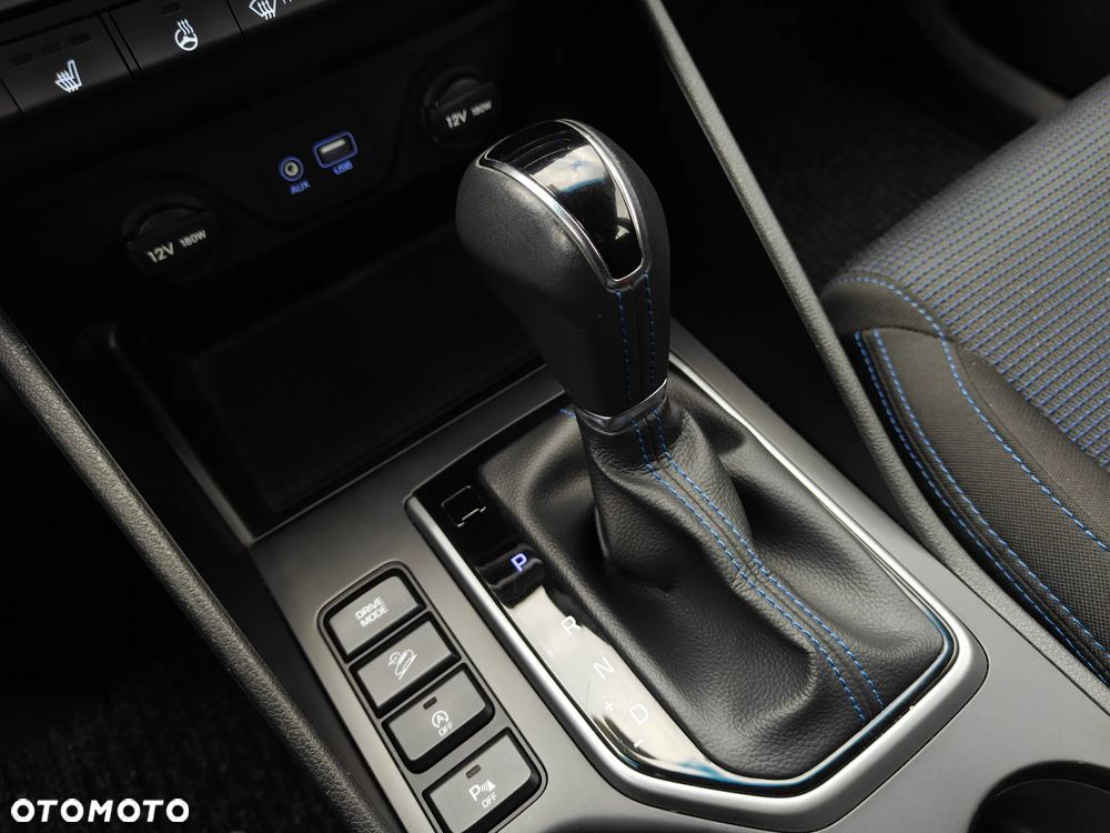 Hyundai Tucson blue 1.7 CRDi 2WD DCT Premium - 30