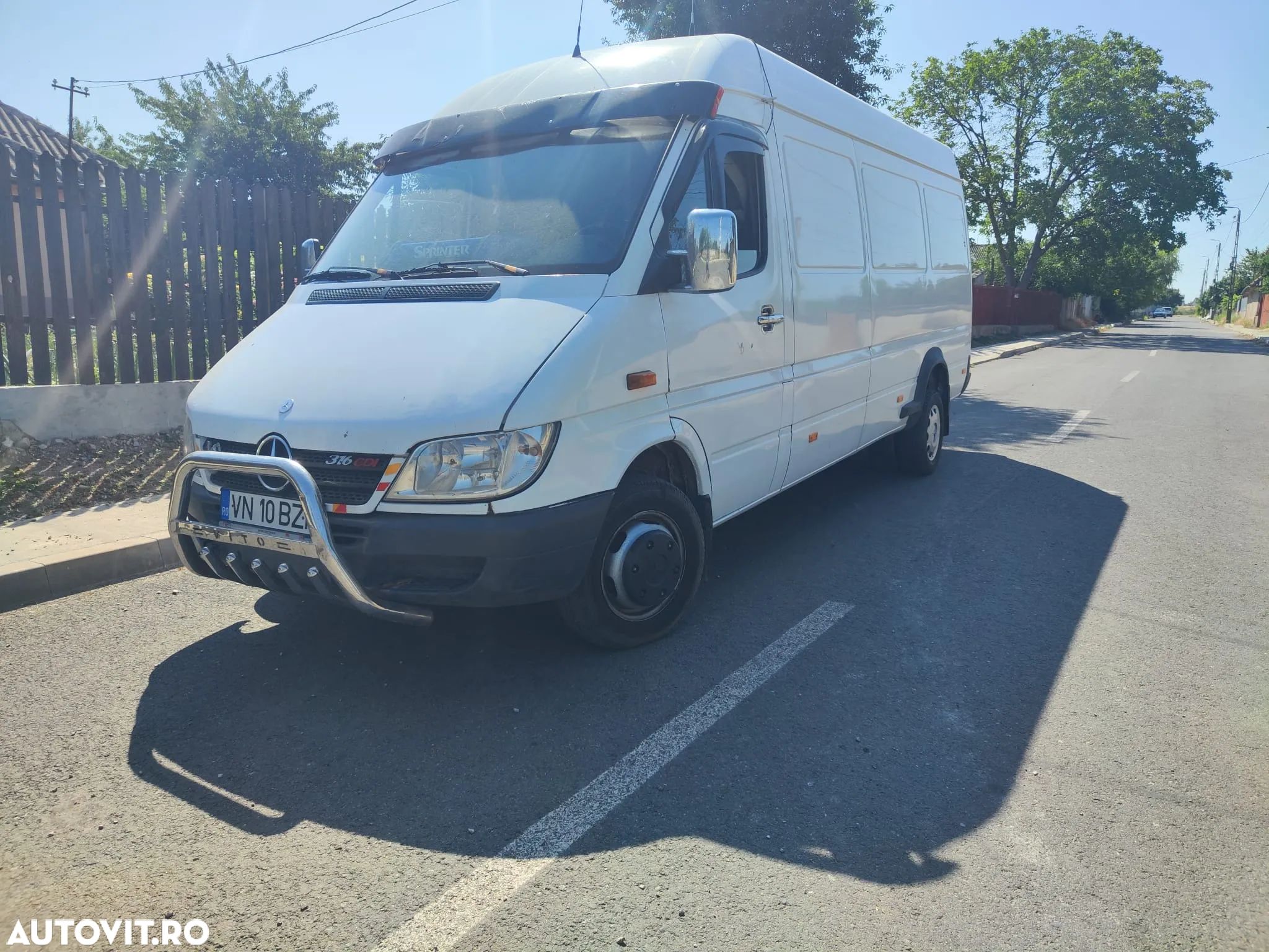Mercedes-Benz Sprinter - 1
