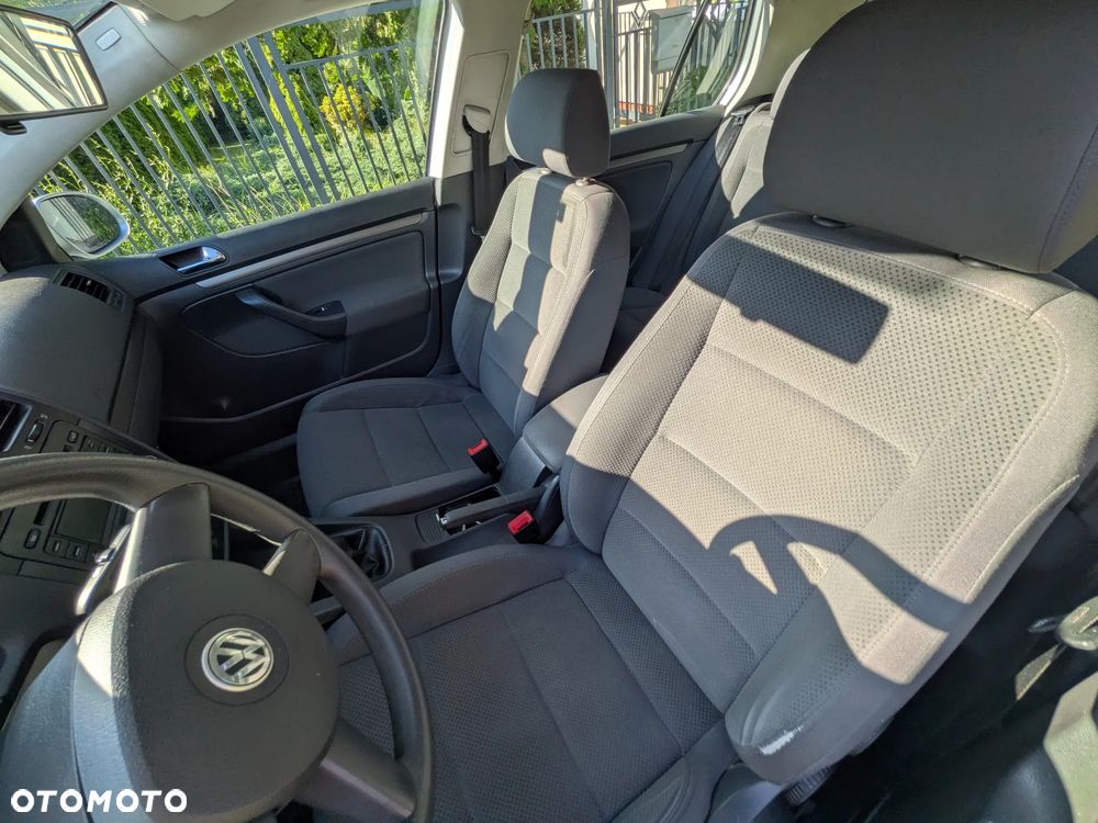 Volkswagen Golf 1.6 Comfortline - 16