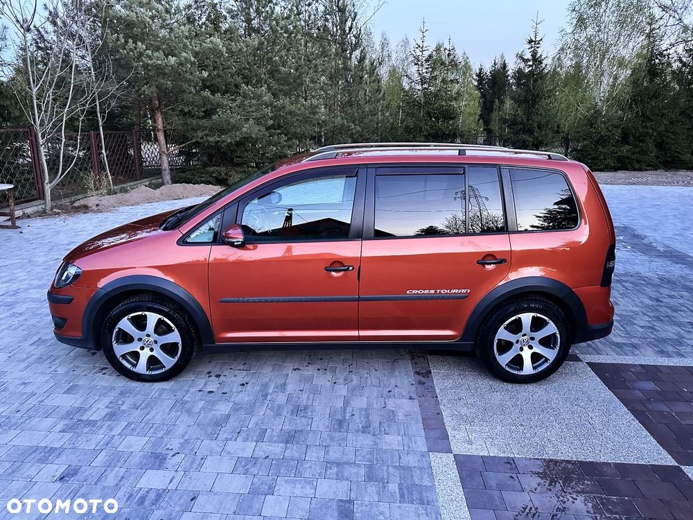 Volkswagen Touran 1.4 TSI Cross - 2