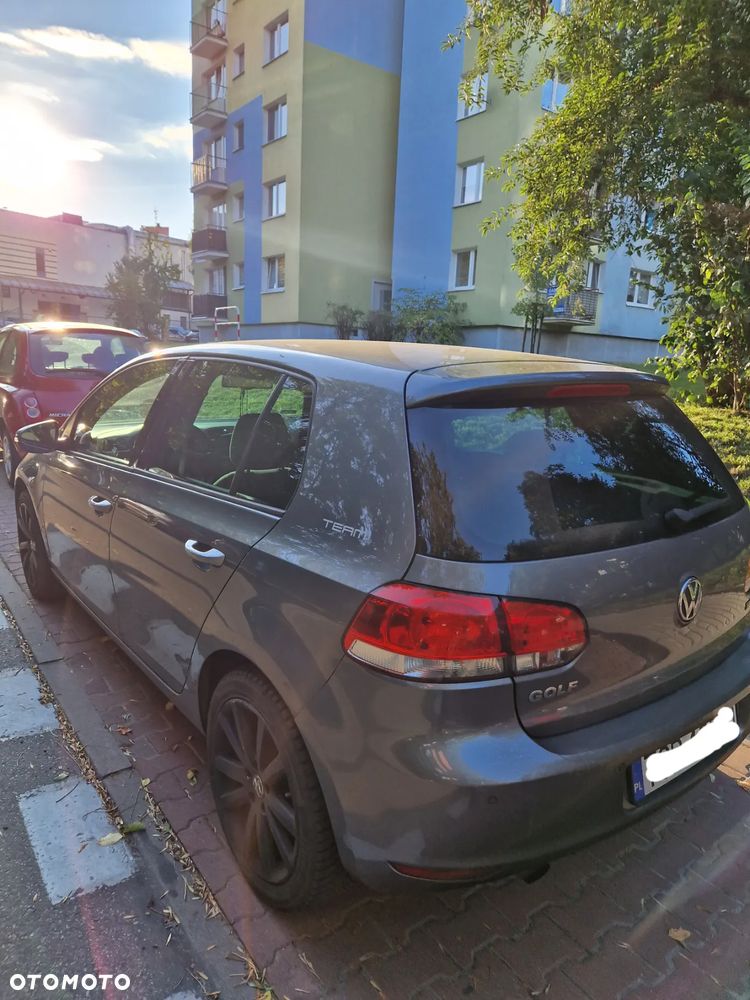 Volkswagen Golf VI 1.6 TDI Highline - 11