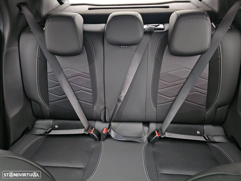 Jeep Avenger 54 kWh Summit - 22