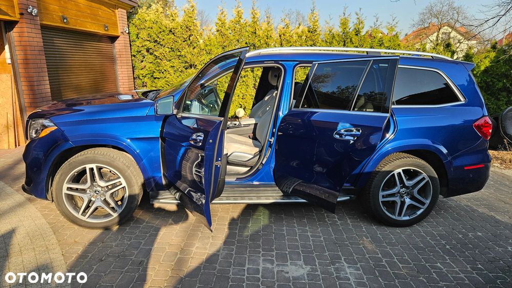 Mercedes-Benz GLS - 13