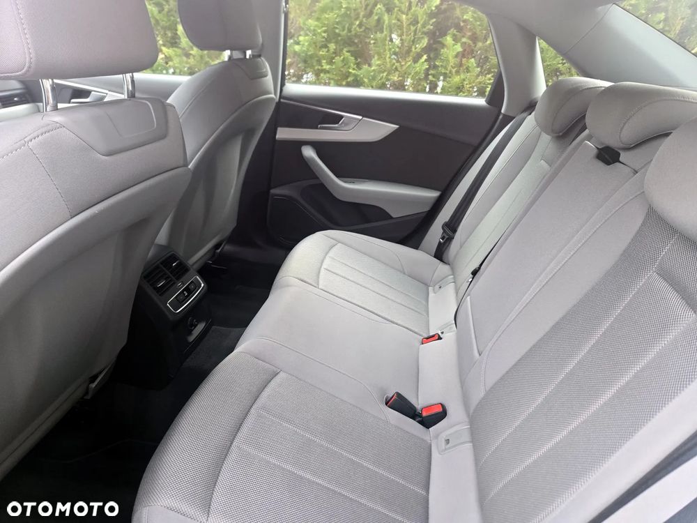 Audi A4 Limousine 35 TFSI S tronic - 8