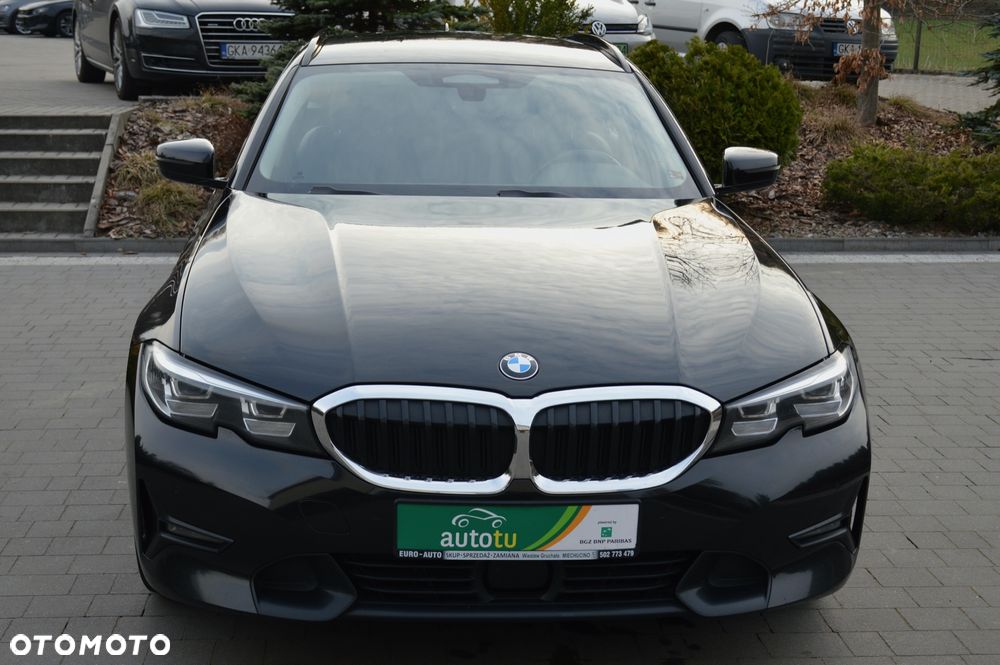 BMW Seria 3 320d Sport Line Shadow - 13