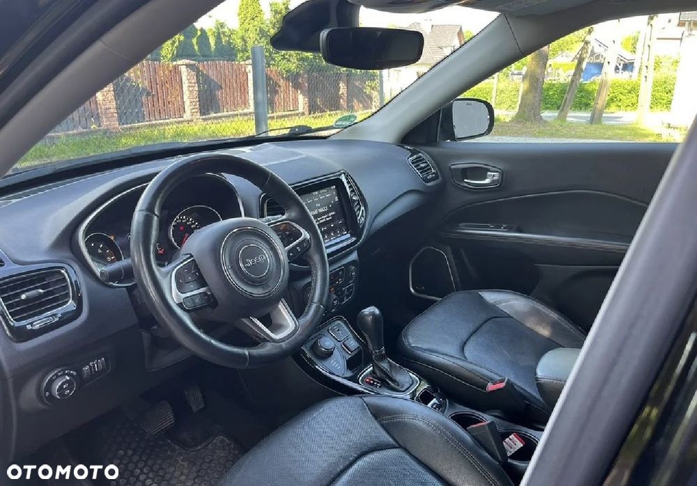 Jeep Compass - 18